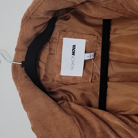 Fashion Nova Cover Your Tracks Puffer Women's Jacket Color Camel - Picture 5 of 9